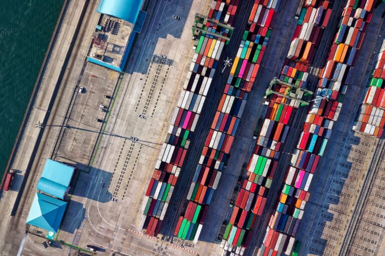 Cross-Border Shipping Between the US, Canada, and Mexico